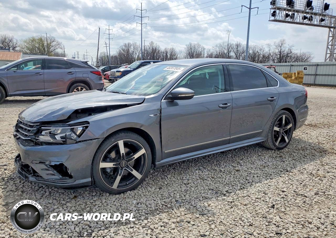 2017 Volkswagen Passat R-Line