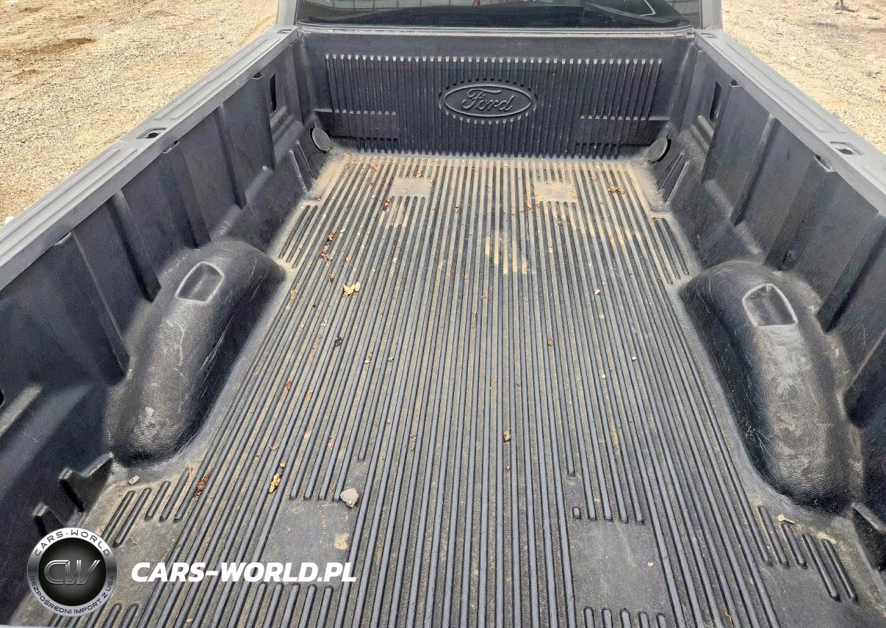 2017 Ford F150 VIN:1FTMF1C89HKD76235 - 10