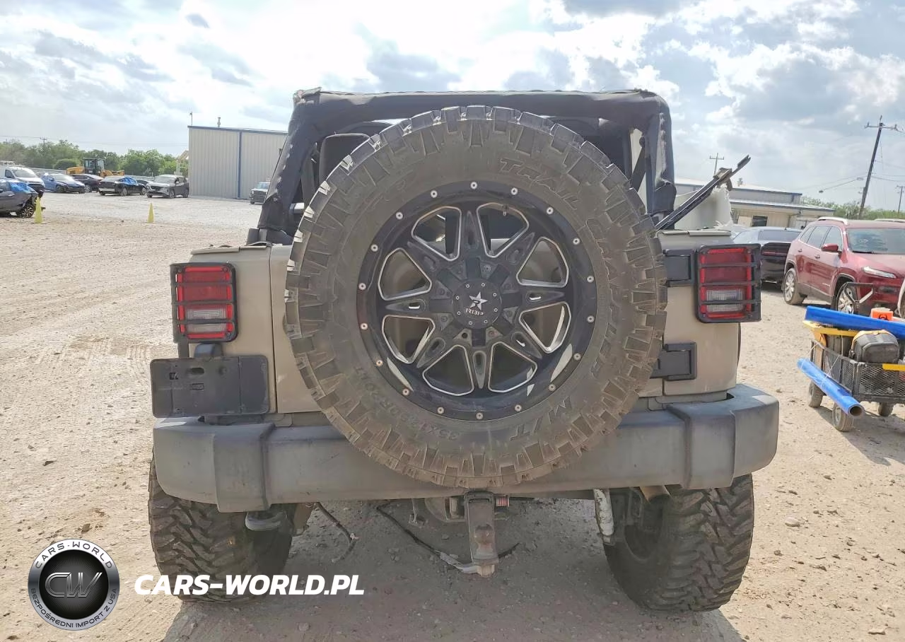 2016 Jeep Wrangler Unlimited Sport VIN:1C4BJWDG8GL291386 - 6