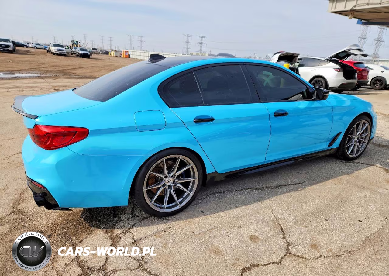 2018 BMW M550Xi VIN:WBAJB9C52JB036933 - 3