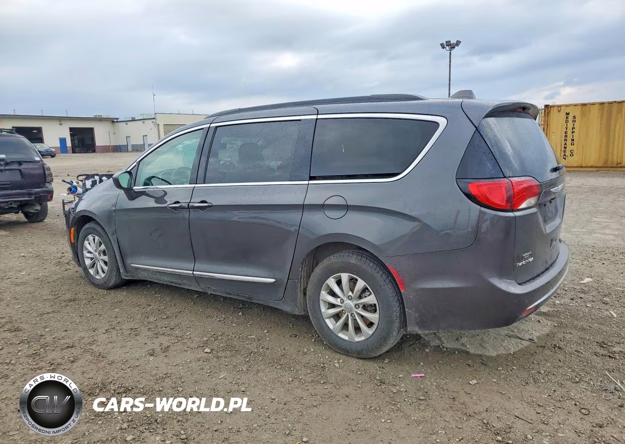 2017 Chrysler Pacifica Touring L VIN:2C4RC1BG2HR505442 - 2