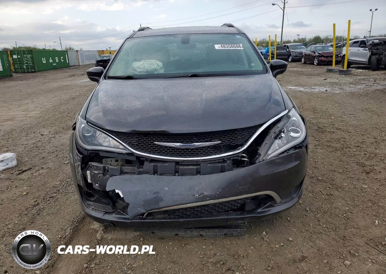 2017 Chrysler Pacifica Touring L VIN:2C4RC1BG2HR505442 - 5