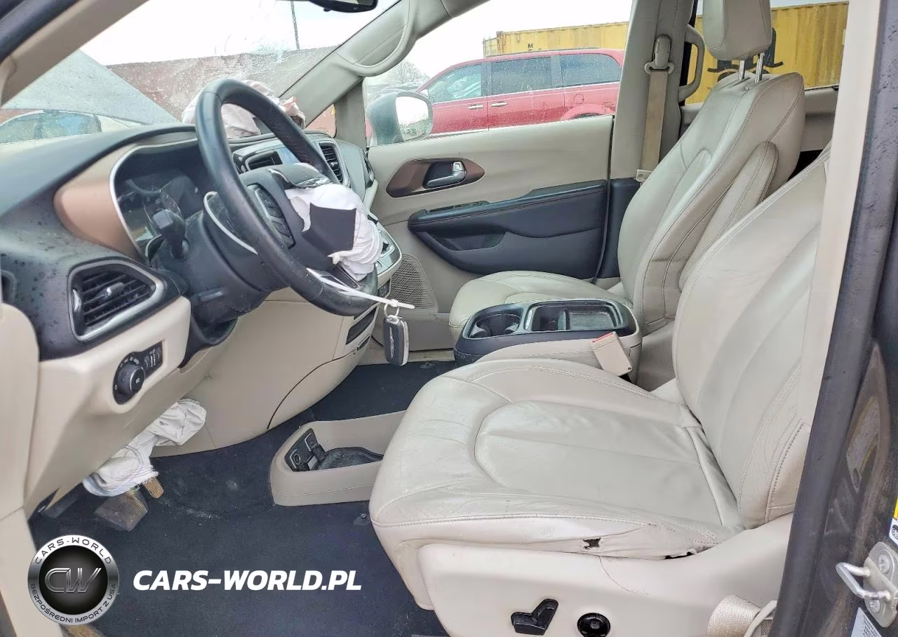2017 Chrysler Pacifica Touring L VIN:2C4RC1BG2HR505442 - 7