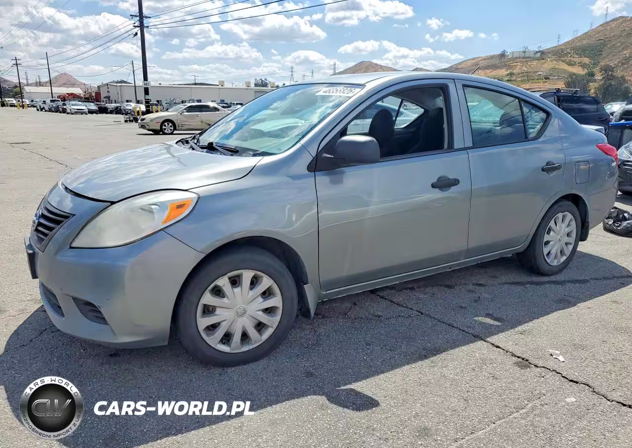 2013 Nissan Versa 1.6 S