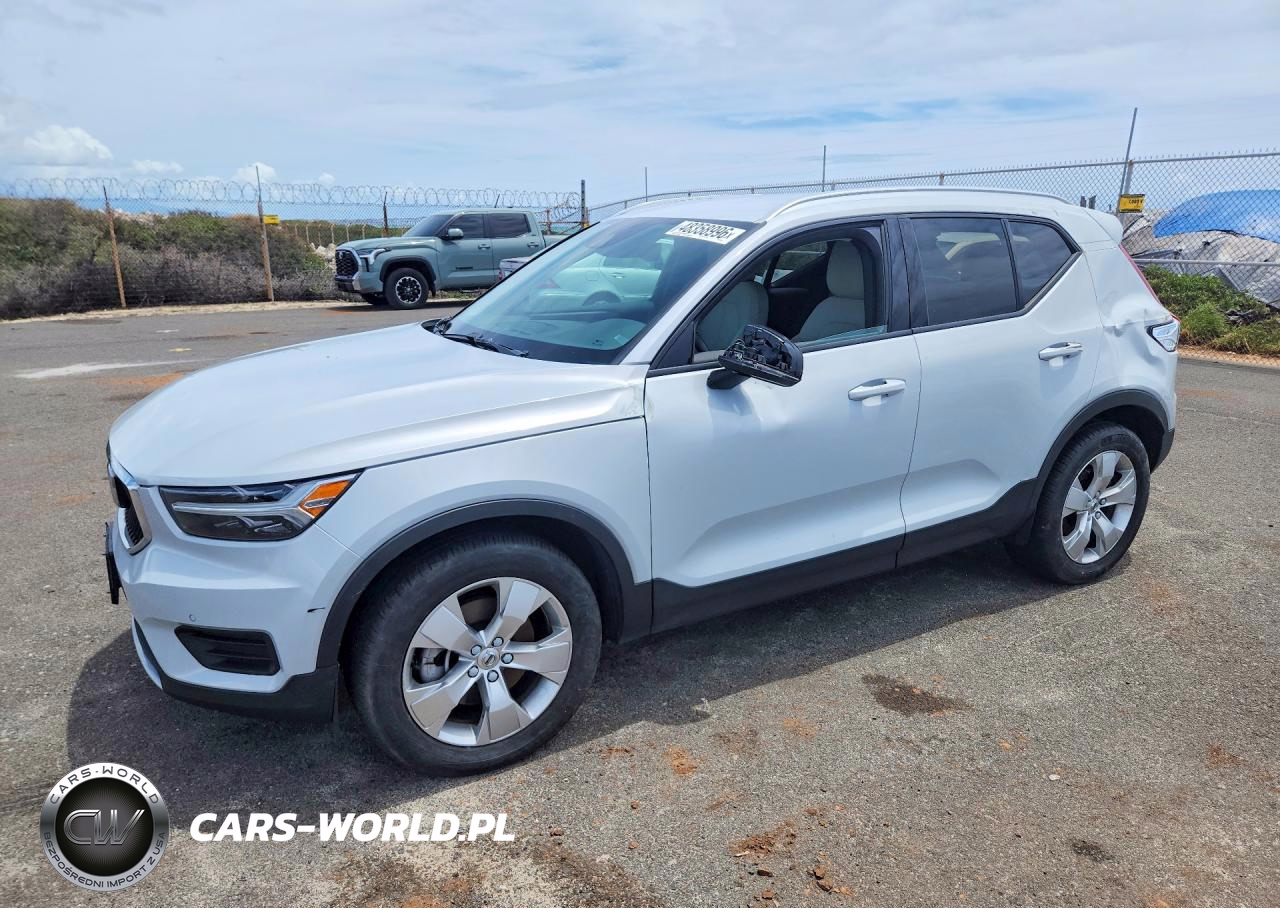 2020 Volvo Xc40 T5 Momentum