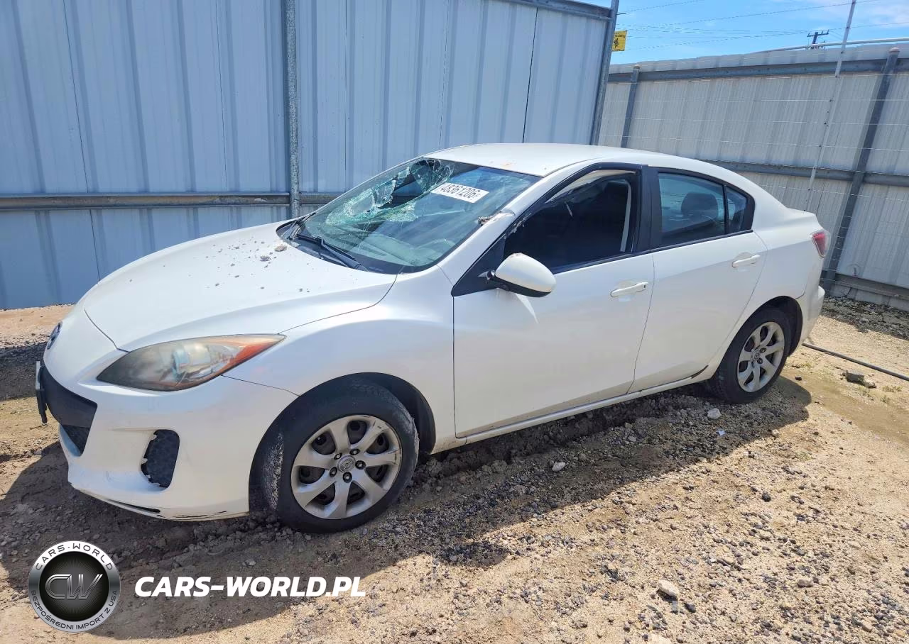 2013 Mazda 3 I