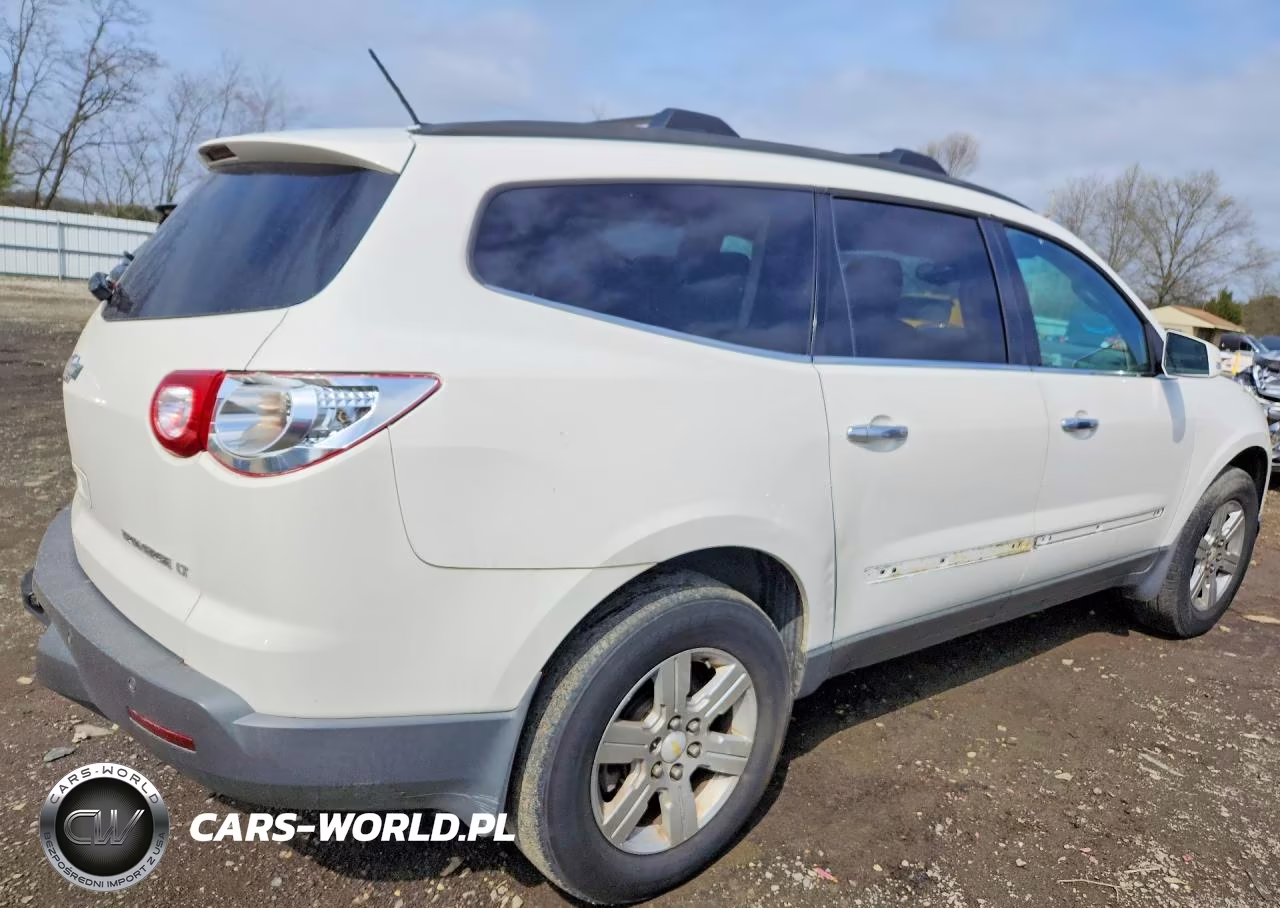 2011 Chevrolet Traverse Lt VIN:1GNKRGED8BJ160635 - 3