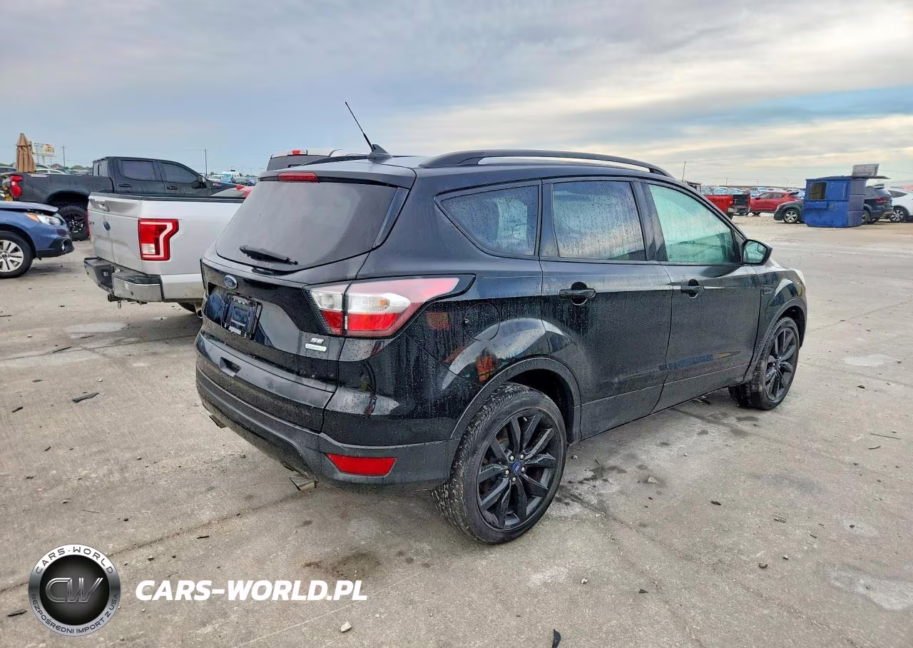 2018 Ford Escape Se VIN:1FMCU0GDXJUB40105 - 3