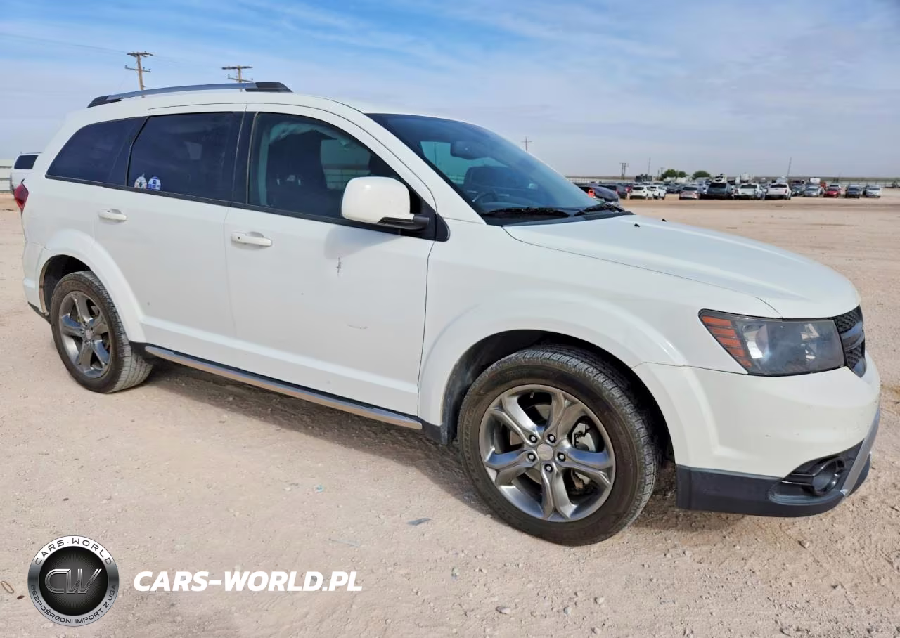 2017 Dodge Journey Crossroad VIN:3C4PDCGG6HT545089 - 4