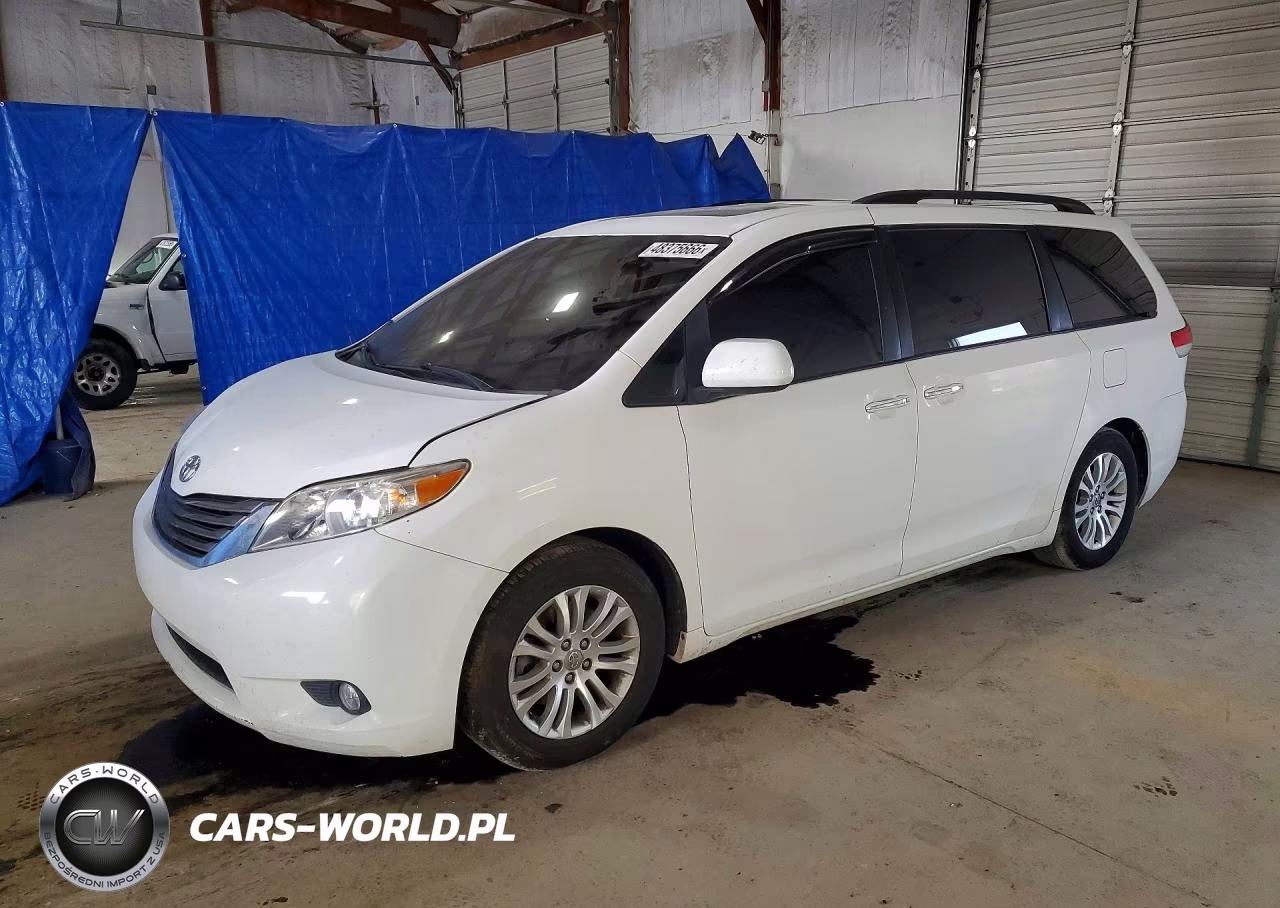 2011 Toyota Sienna Xle 7-Passenger Auto Access Seat – zdjęcie 1 z 13