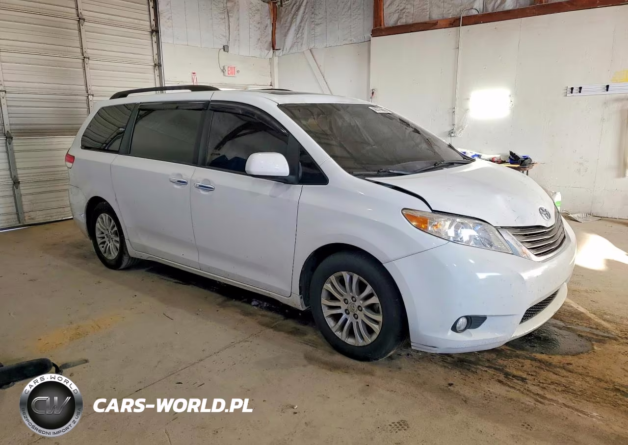 2011 Toyota Sienna Xle 7-Passenger Auto Access Seat VIN:5TDYK3DC8BS114878 - 4