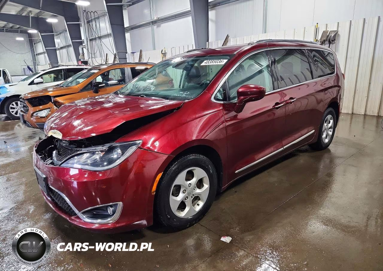 2017 Chrysler Pacifica Touring L Plus