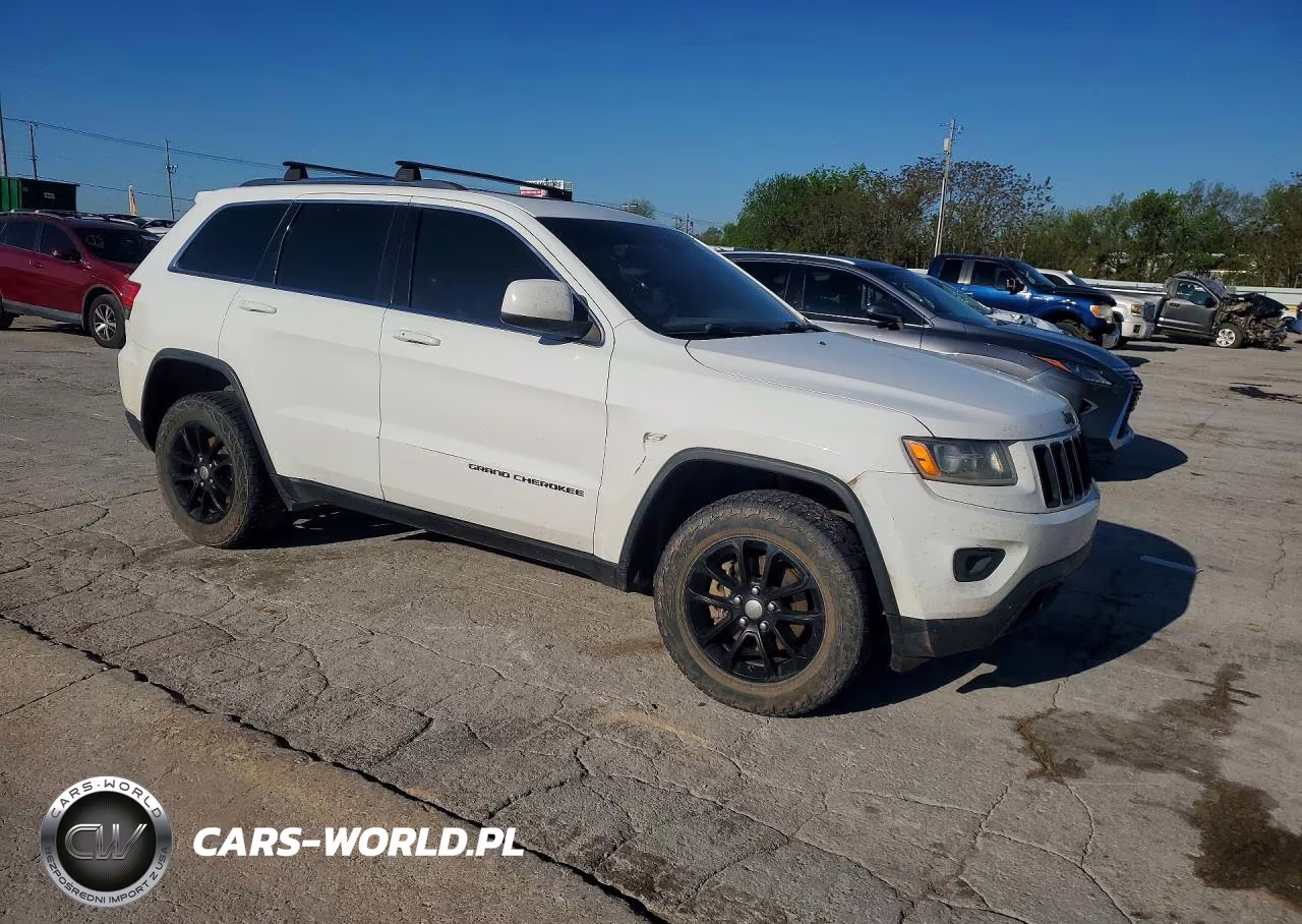 2015 Jeep Grand Cherokee Laredo VIN:1C4RJFAG2FC844552 - 4