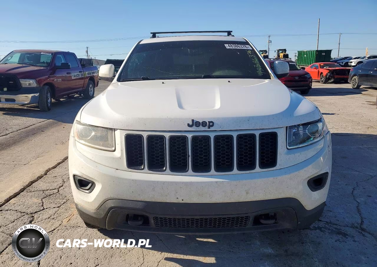 2015 Jeep Grand Cherokee Laredo VIN:1C4RJFAG2FC844552 - 5