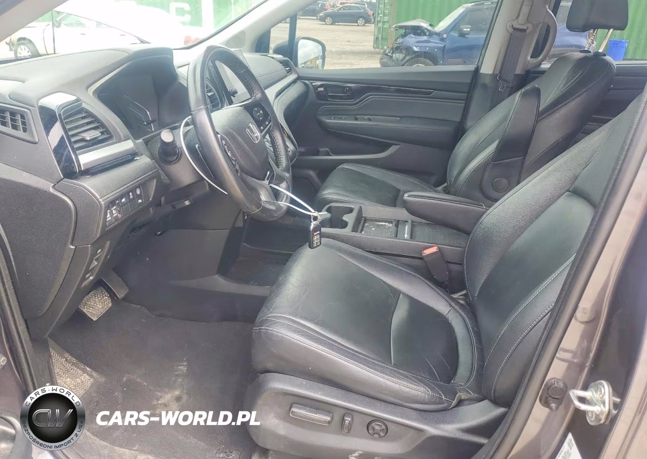2021 Honda Odyssey Touring VIN:5FNRL6H85MB025978 - 7