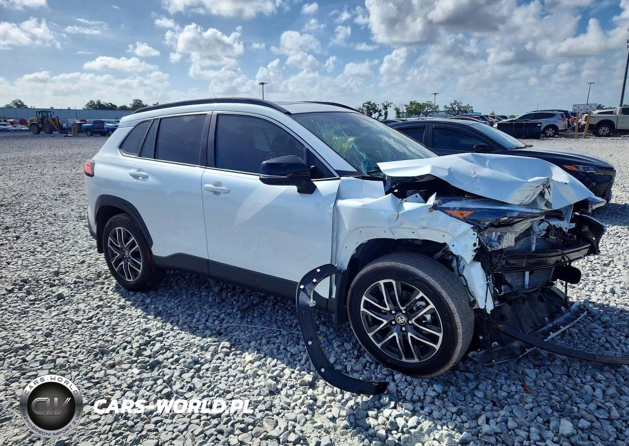 2026 Toyota Corolla Cross Xle VIN:7MUDAABG4TV165359 - 4
