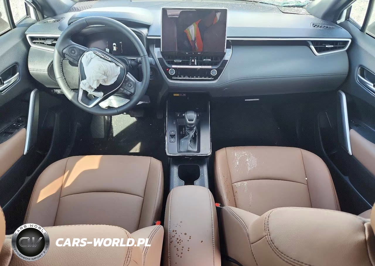 2026 Toyota Corolla Cross Xle VIN:7MUDAABG4TV165359 - 8
