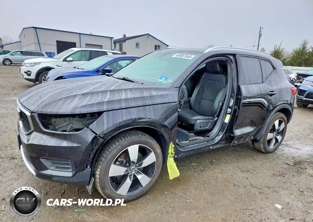 2020 Volvo Xc40 T5 Momentum