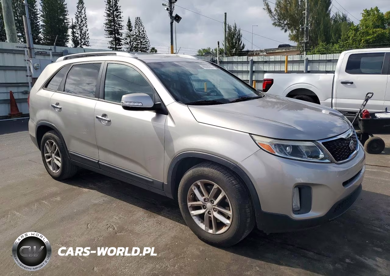 2015 Kia Sorento Lx VIN:5XYKT3A66FG662284 - 4