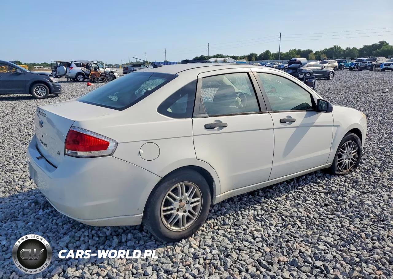 2009 Ford Focus VIN:1FAHP35N19W110012 - 3