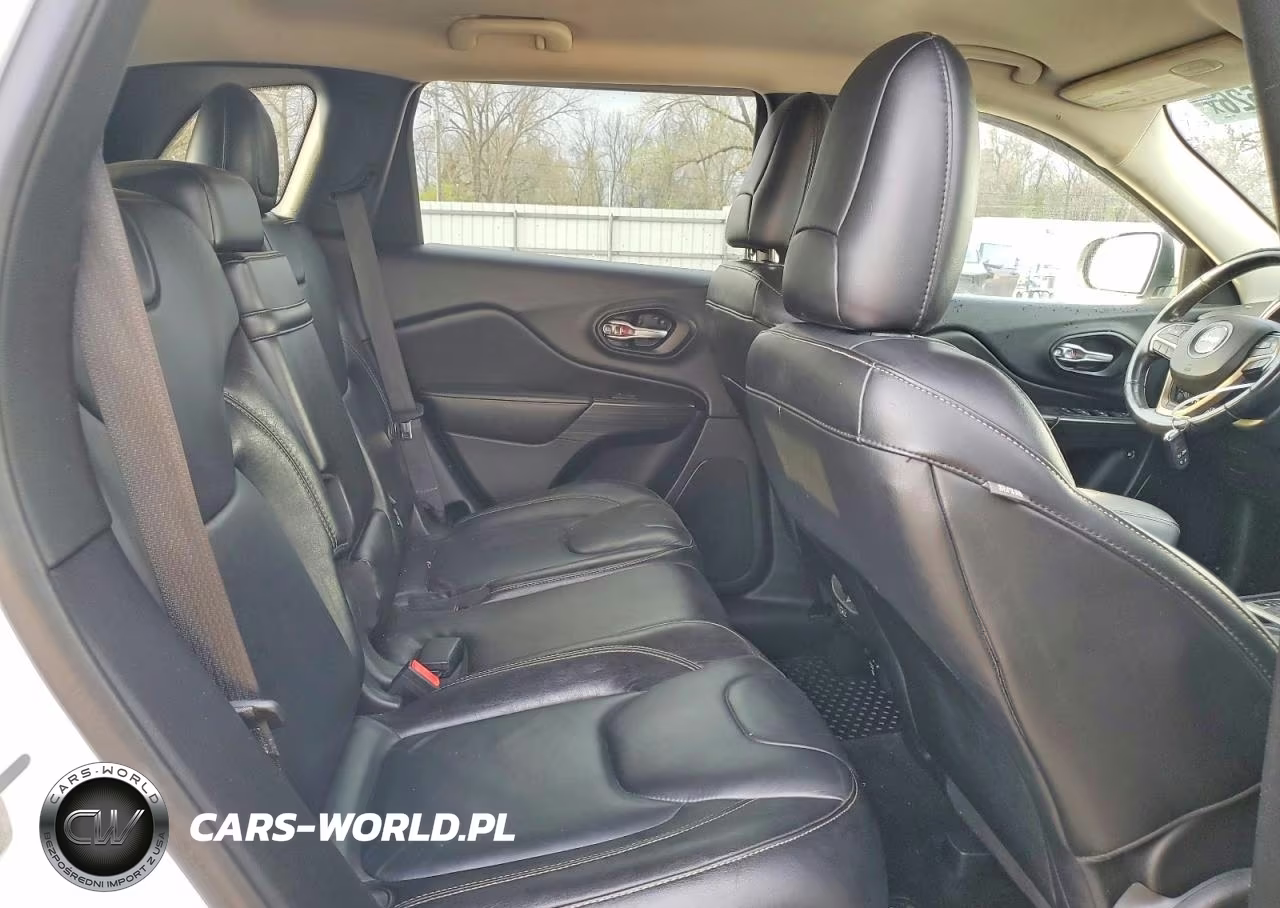 2015 Jeep Cherokee Latitude VIN:1C4PJMCB9FW591208 - 10