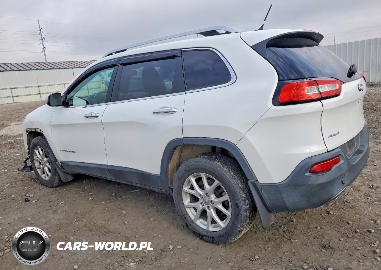 2015 Jeep Cherokee Latitude VIN:1C4PJMCB9FW591208 - 2