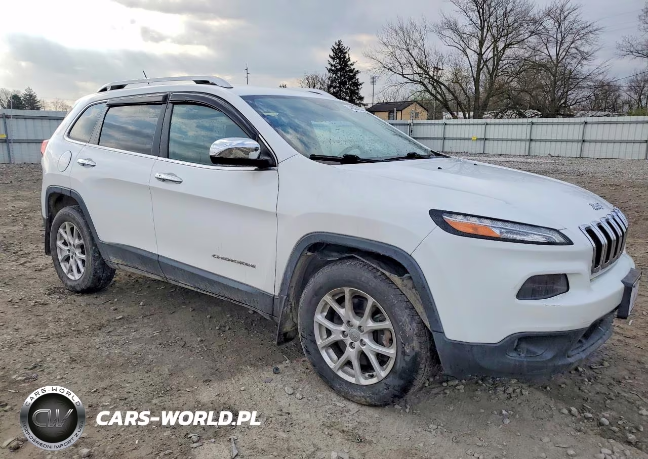 2015 Jeep Cherokee Latitude VIN:1C4PJMCB9FW591208 - 4