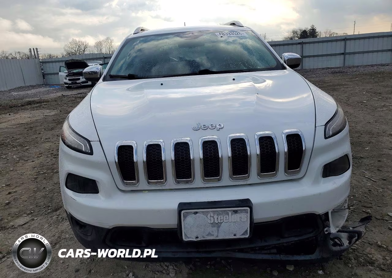 2015 Jeep Cherokee Latitude VIN:1C4PJMCB9FW591208 - 5