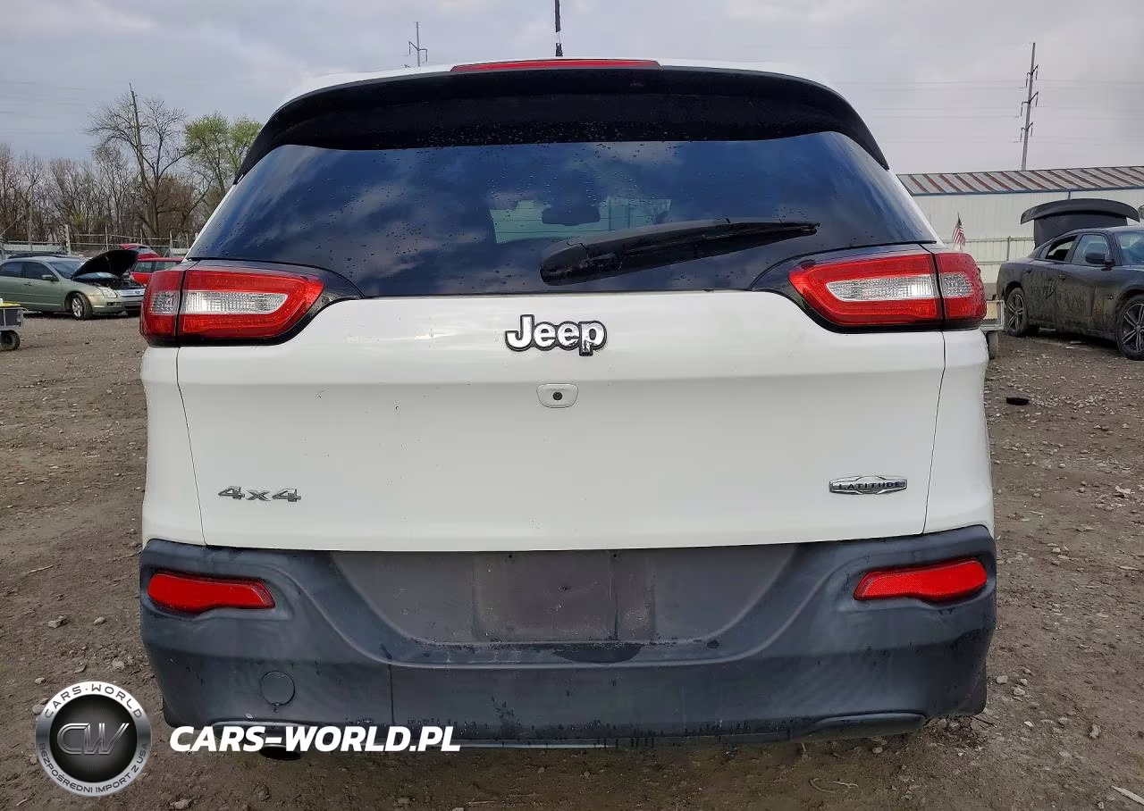 2015 Jeep Cherokee Latitude VIN:1C4PJMCB9FW591208 - 6
