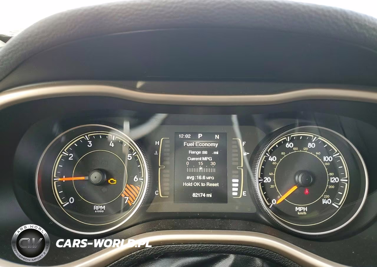 2015 Jeep Cherokee Latitude VIN:1C4PJMCB9FW591208 - 9
