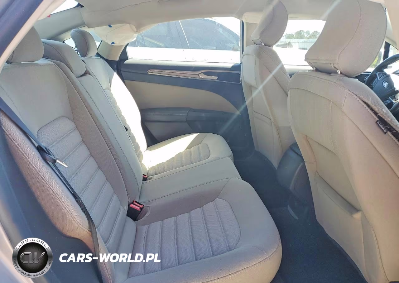 2017 Ford Fusion S VIN:3FA6P0G74HR318729 - 10