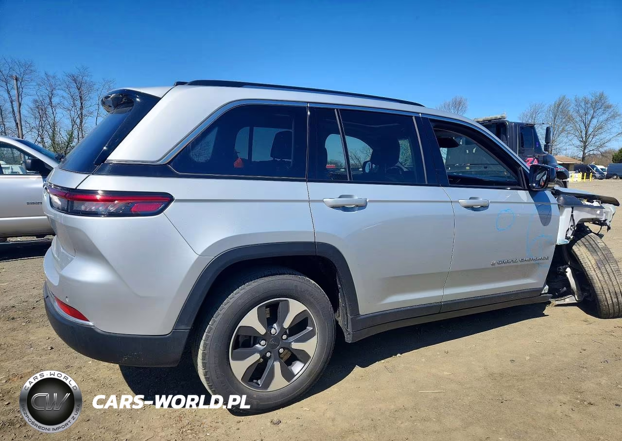 2023 Jeep Grand Cherokee Limited 4Xe VIN:1C4RJYB61P8784317 - 3