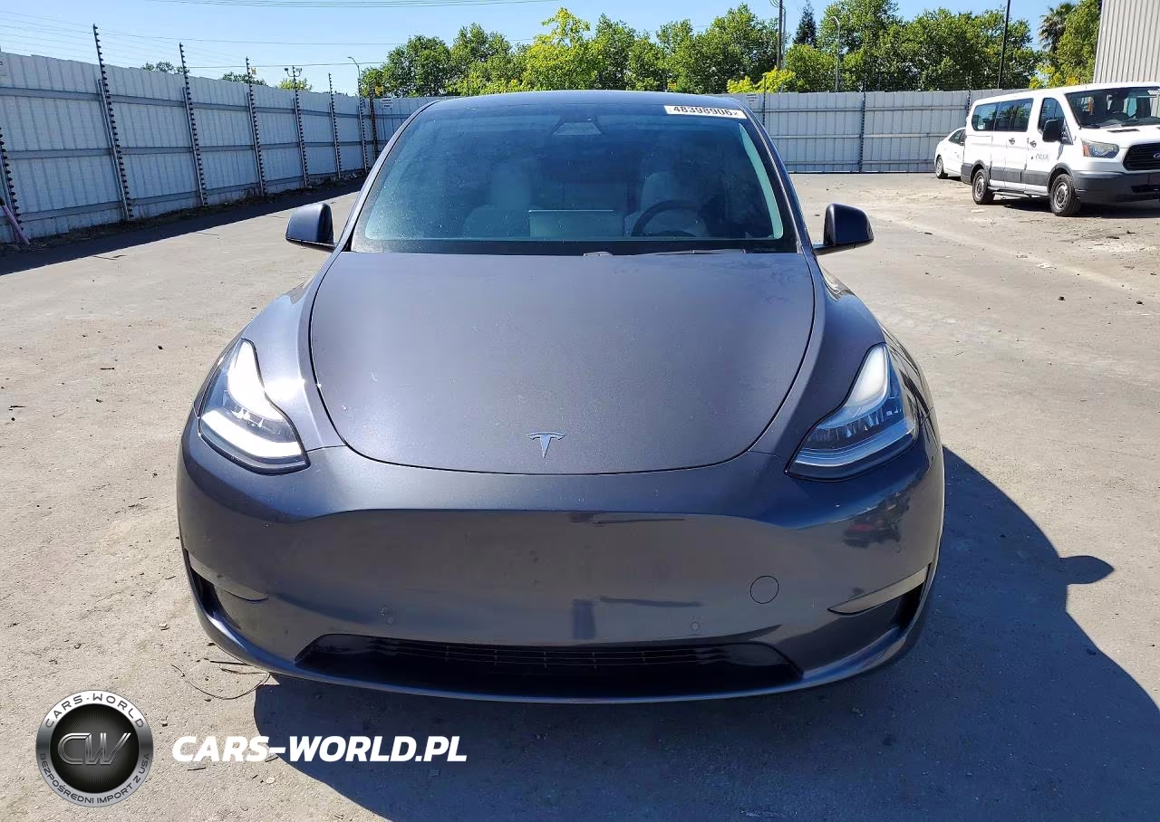 2020 Tesla Model Y VIN:5YJYGDEF6LF015109 - 5