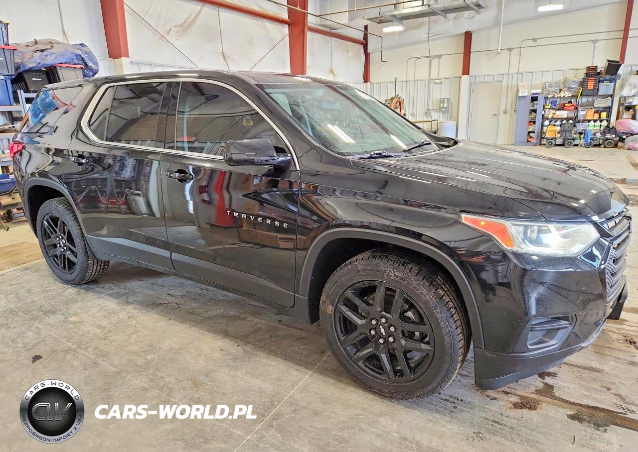 2018 Chevrolet Traverse Ls VIN:1GNEVFKW3JJ226015 - 4