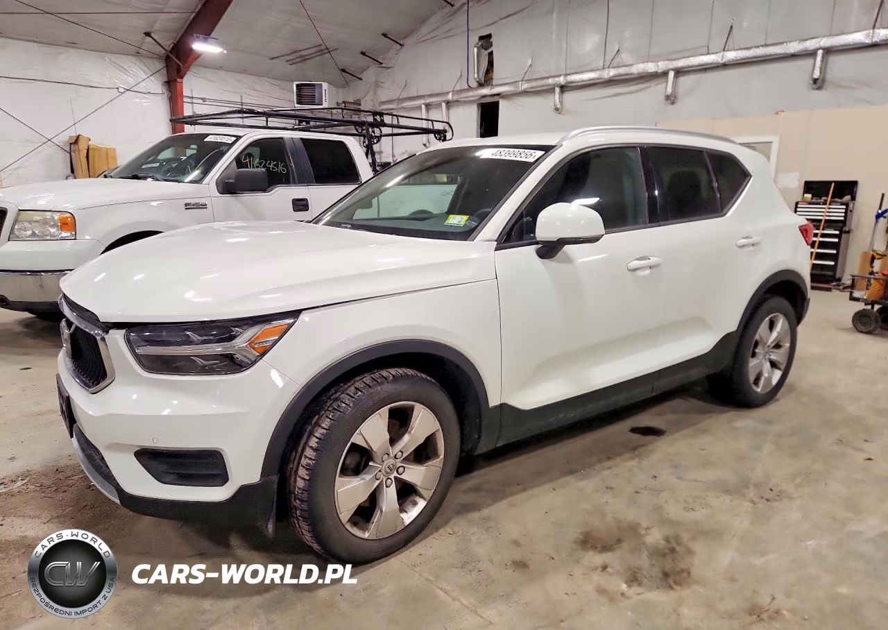2020 Volvo Xc40 T5 Momentum