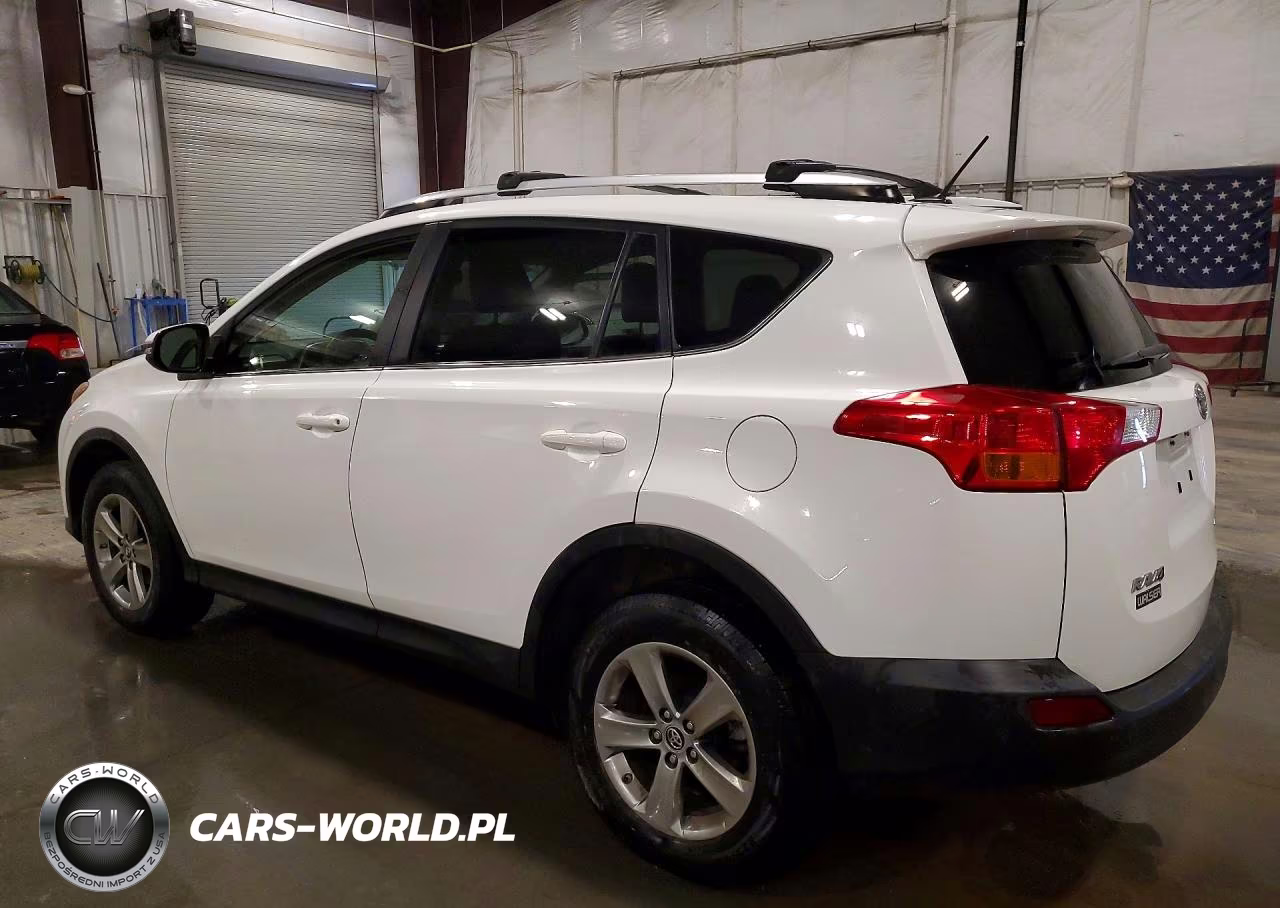 2015 Toyota Rav4 Xle VIN:JTMRFREV2FD157500 - 2