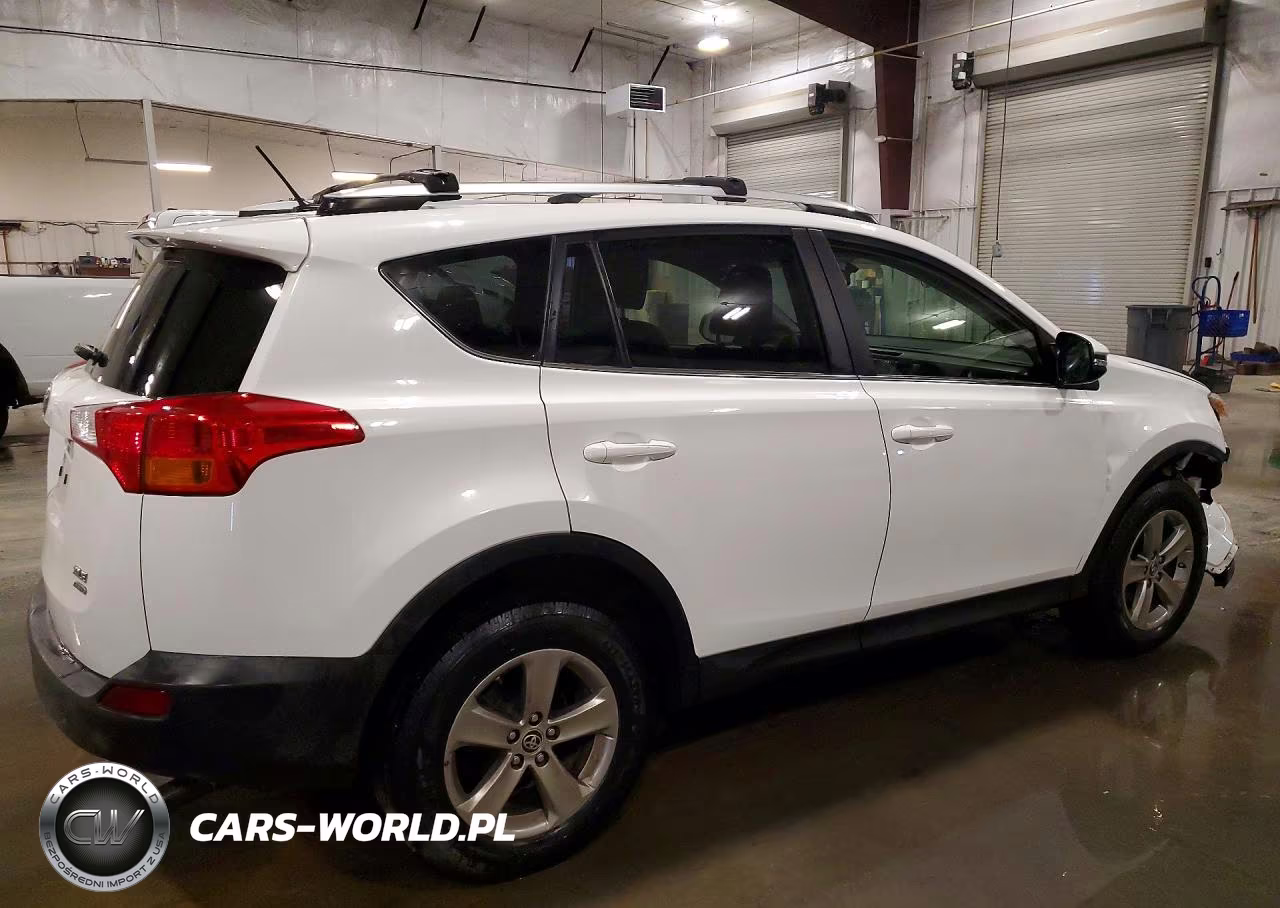 2015 Toyota Rav4 Xle VIN:JTMRFREV2FD157500 - 3