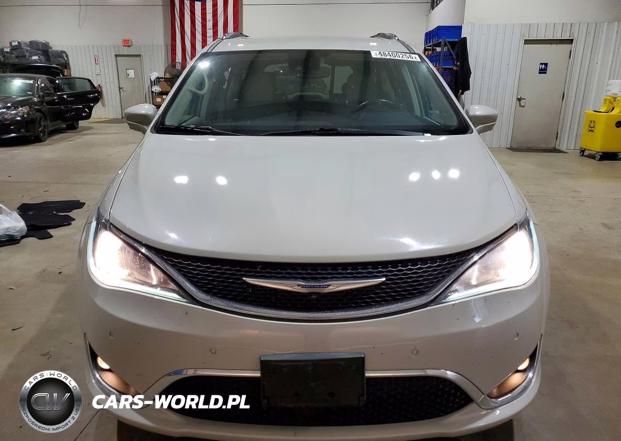 2019 Chrysler Pacifica Touring L VIN:2C4RC1BG6KR748873 - 5