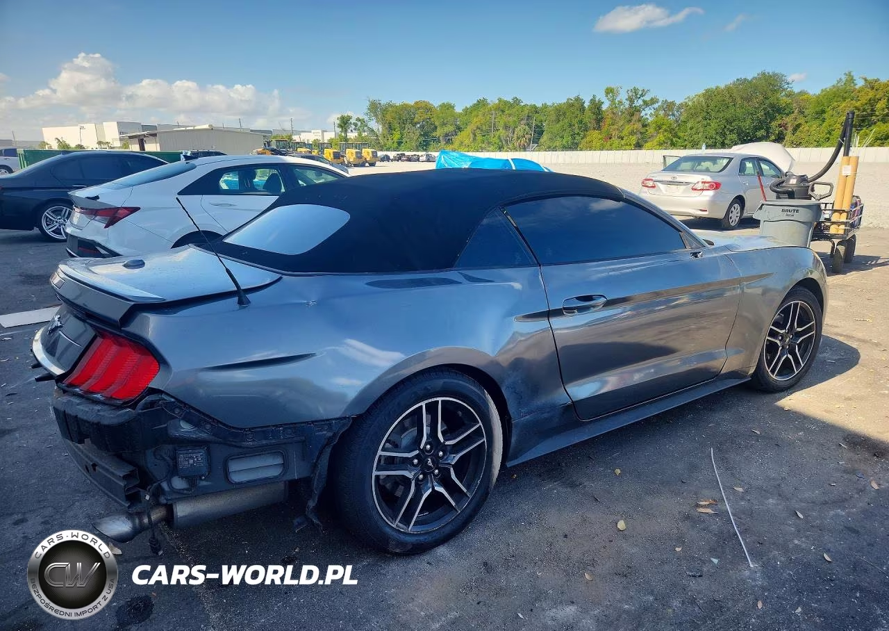 2021 Ford Mustang VIN:1FATP8UH2M5120856 - 3