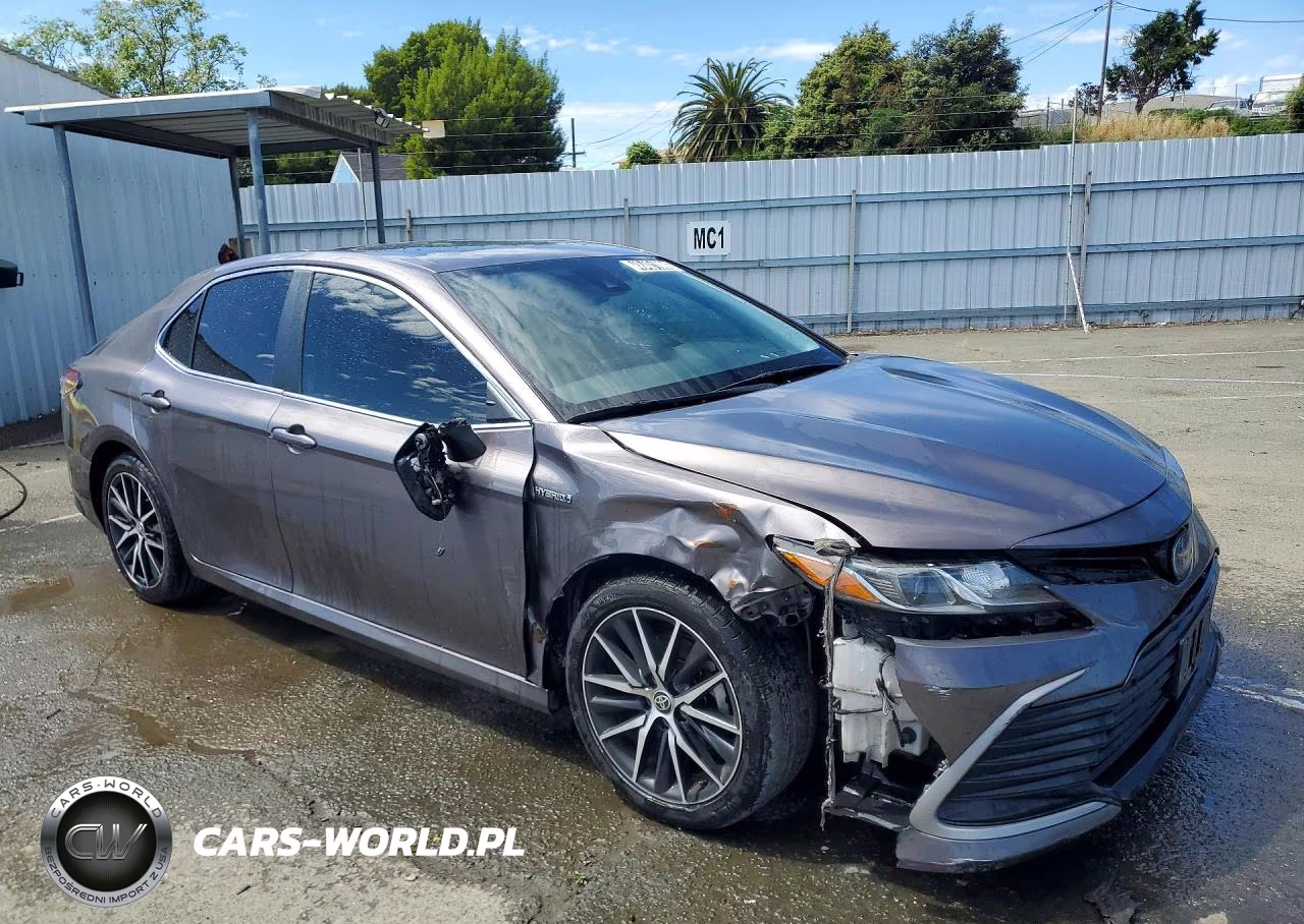 2021 Toyota Camry Hybrid Le VIN:4T1H31AK8MU558690 - 4