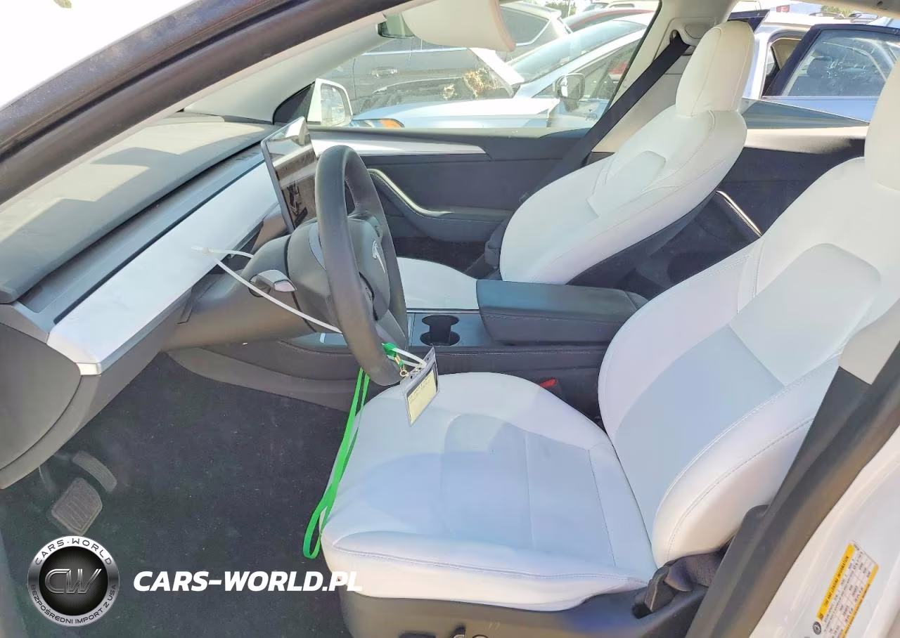 2022 Tesla Model Y VIN:7SAYGAEE2NF570134 - 7