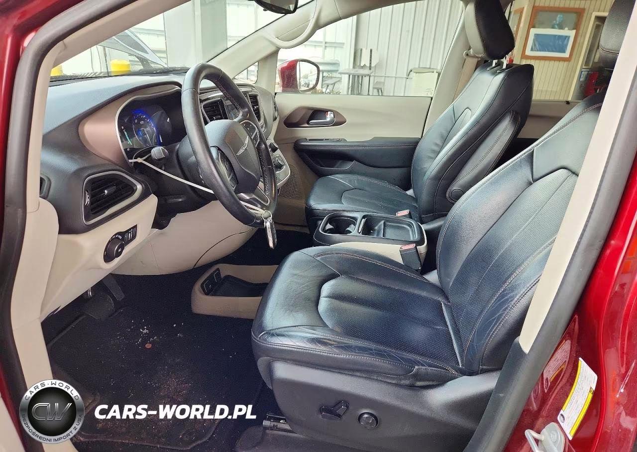 2018 Chrysler Pacifica Touring L VIN:2C4RC1BG4JR233434 - 7