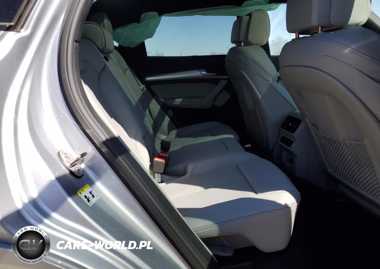 2025 Audi Q5 Prestige 45 VIN:WA1FAAFY3S2039564 - 11