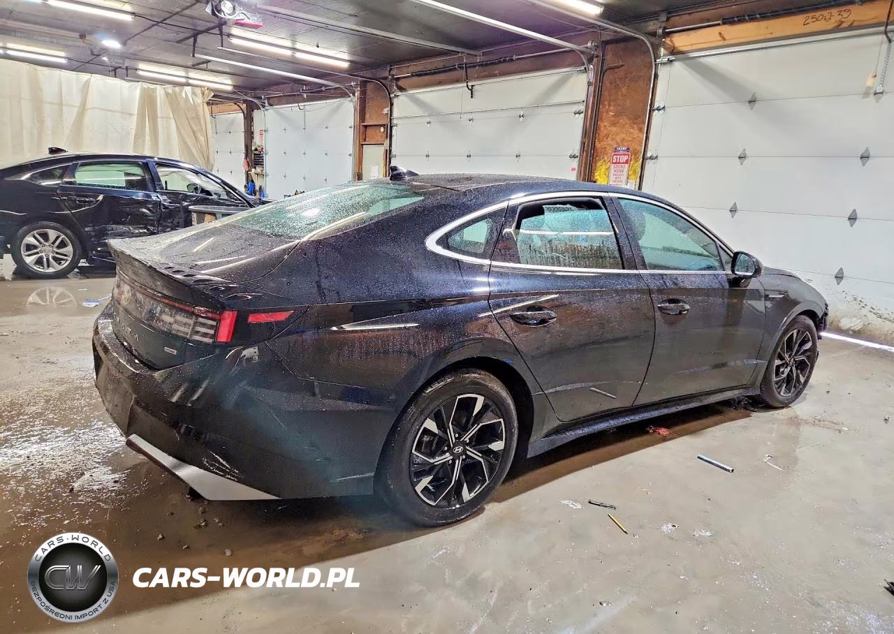2025 Hyundai Sonata Sel VIN:KMHL64JA5SA496903 - 3