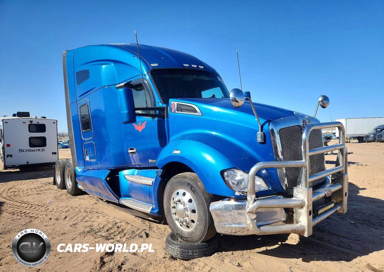 2016 Kenworth T680 Semi Truck