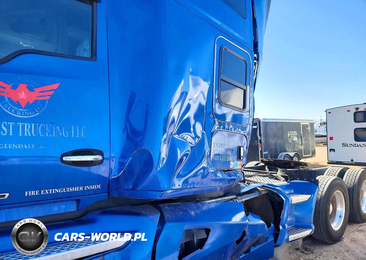 2016 Kenworth T680 Semi Truck VIN:1XKYD49X5GJ115863 - 9
