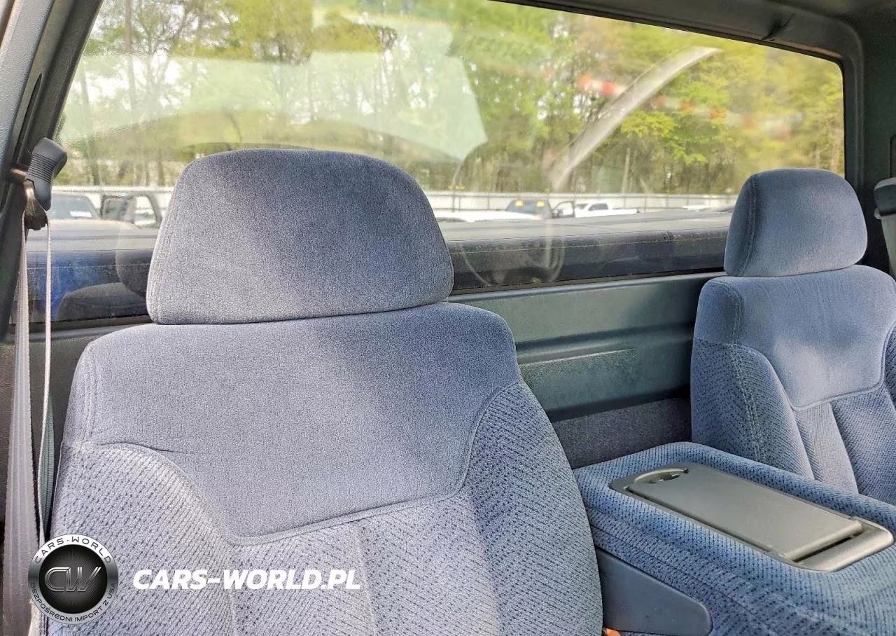 1997 Chevrolet Gmt-400 C1500 VIN:1GCEC14R9VZ196096 - 10