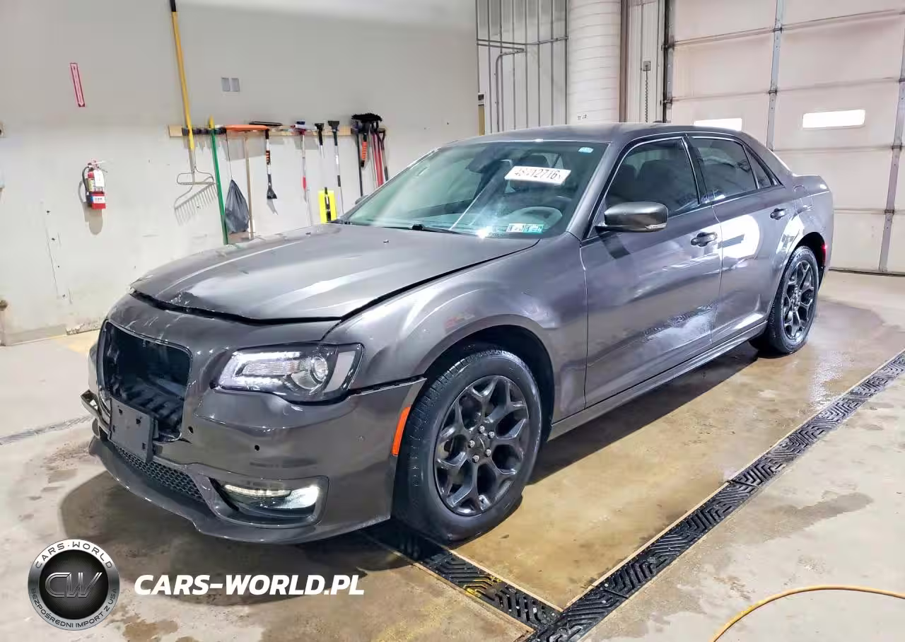 2022 Chrysler 300 Touring L