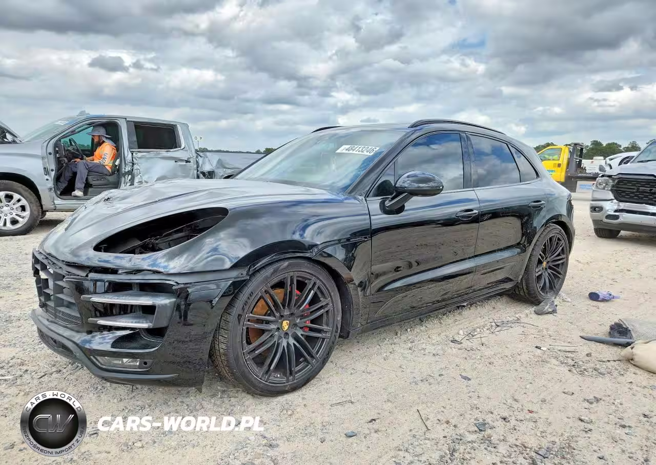 2016 Porsche Macan Turbo