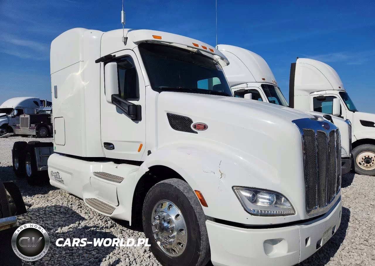 2014 Peterbilt 579 Semi Truck